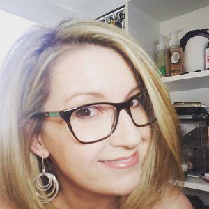 Meet your Posher, April